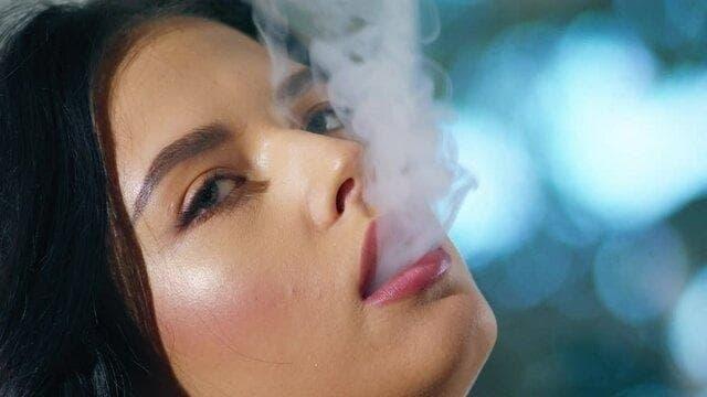 Jednorázová E-cigareta guía práctica para elegir y comparar cigarrillos electronicos ego aio con reseñas y consejos