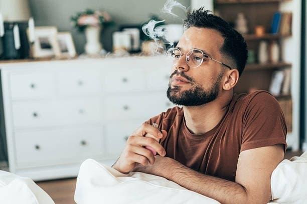 Descubre cómo los cigarrillos electronicos revolucionan el mercado de e-cigarettes con su mecanismo innovador