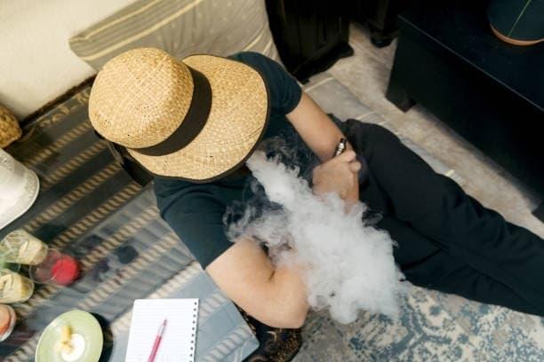 Jednorázová E-cigareta guía práctica para elegir y comparar cigarrillos electronicos ego aio con reseñas y consejos