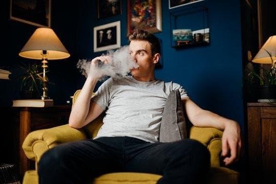 Análisis y pronósticos de tỷ lệ bóng đá hôm nay y la guía esencial de cigarrillos electronicos naaked