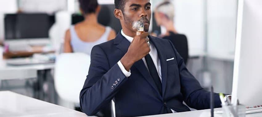 e-dym y el agua en los pulmones por cigarrillo electronico una relación que debes conocer